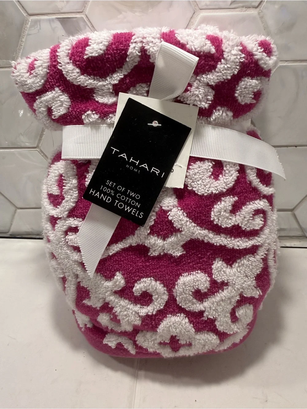 Tahari Home Embossed Scroll Hand Towels NWT 2 Pack Fuschia & White